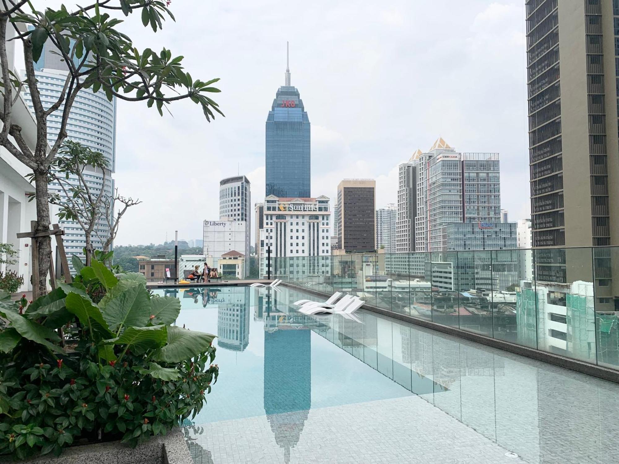 Makam Service Suites Berjaya Times Square Kuala Lumpur Bagian luar foto